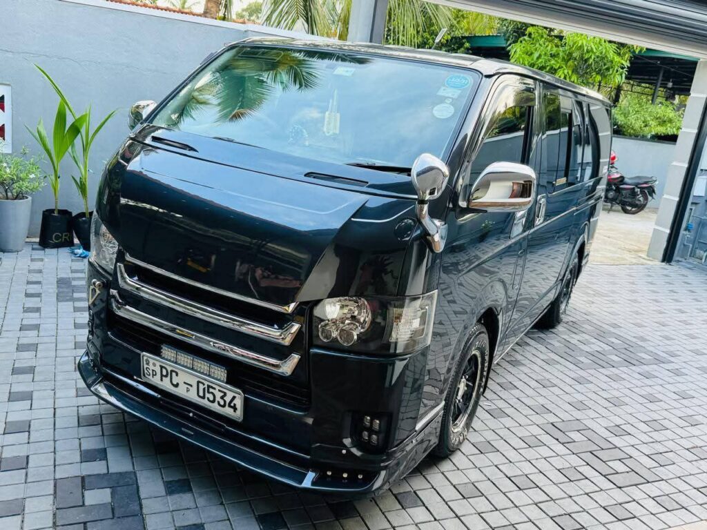 Toyota Hiace KDH 2017-2020 или аналог в Коломбо, Шри-Ланка