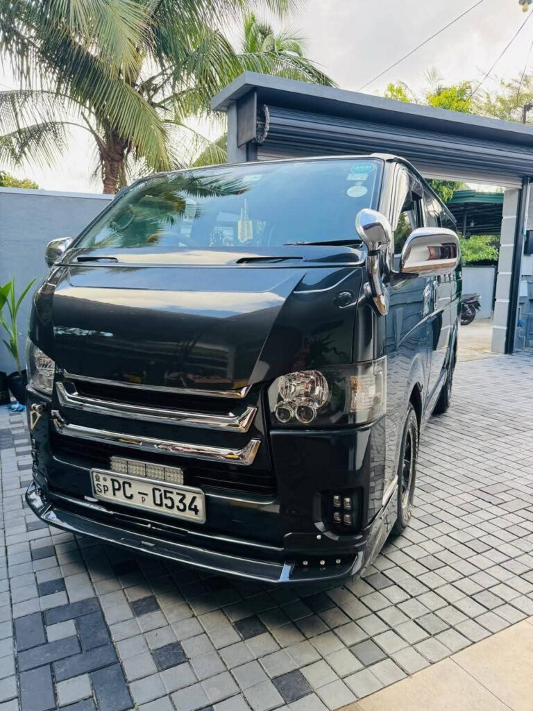 Toyota Hiace KDH 2017-2020 или аналог в Коломбо, Шри-Ланка