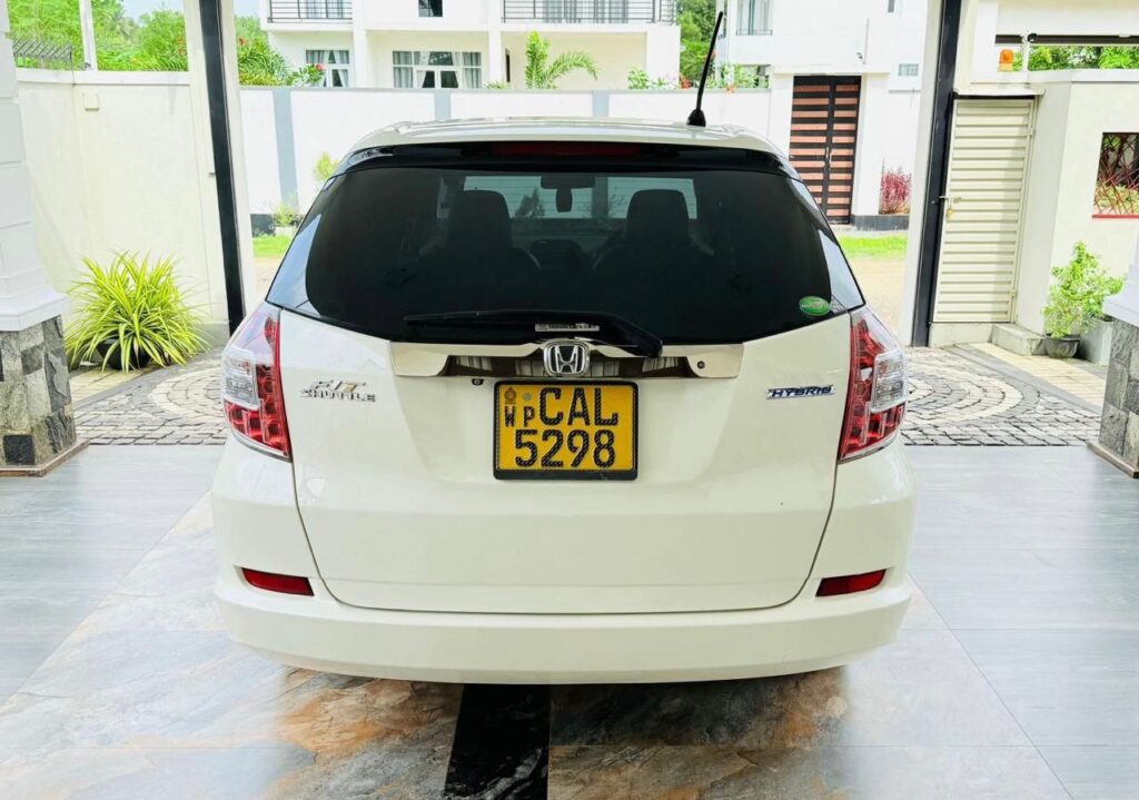 Honda Shuttle гибрид 2016-2018 или аналог в Коломбо, Шри-Ланка