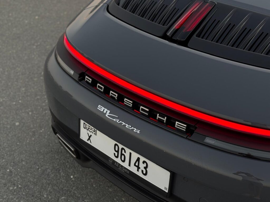 PORSHE 911 Carrera Cabrio 2025 или аналог в Дубаи, ОАЭ