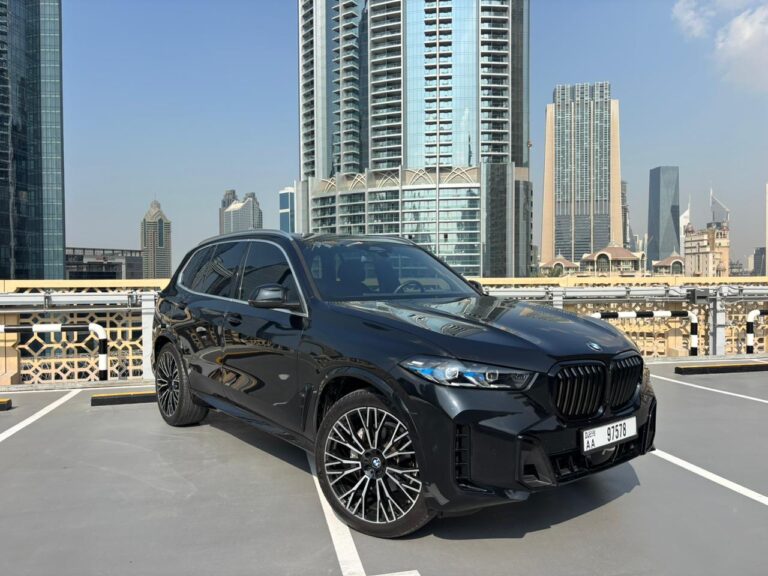 BMW X5 40i 2024 black или аналог в Дубаи, ОАЭ