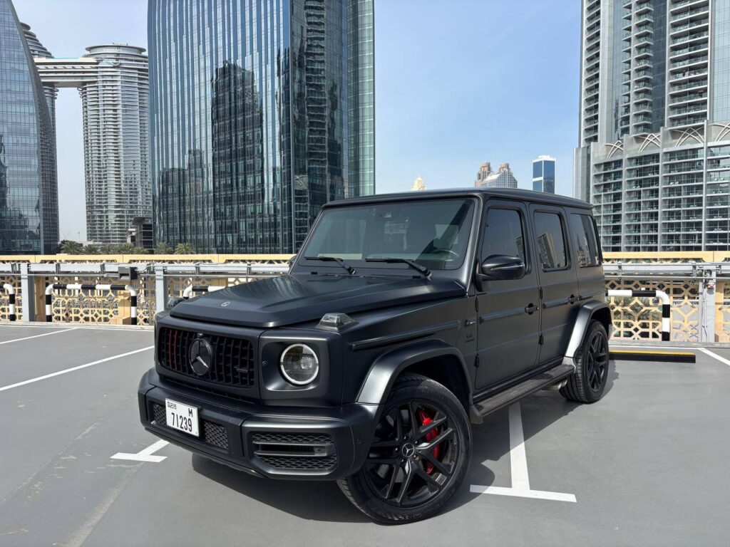 MERCEDES BENZ G63 AMG mate black или аналог в Дубаи, ОАЭ