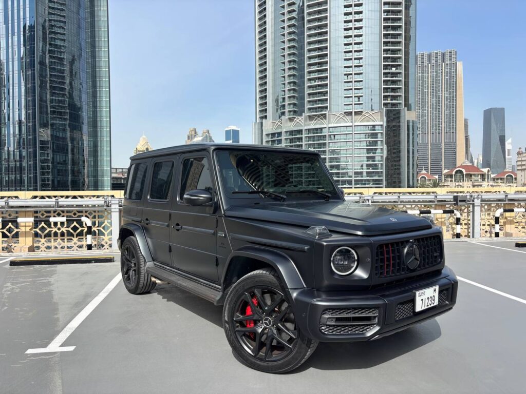 MERCEDES BENZ G63 AMG mate black или аналог в Дубаи, ОАЭ