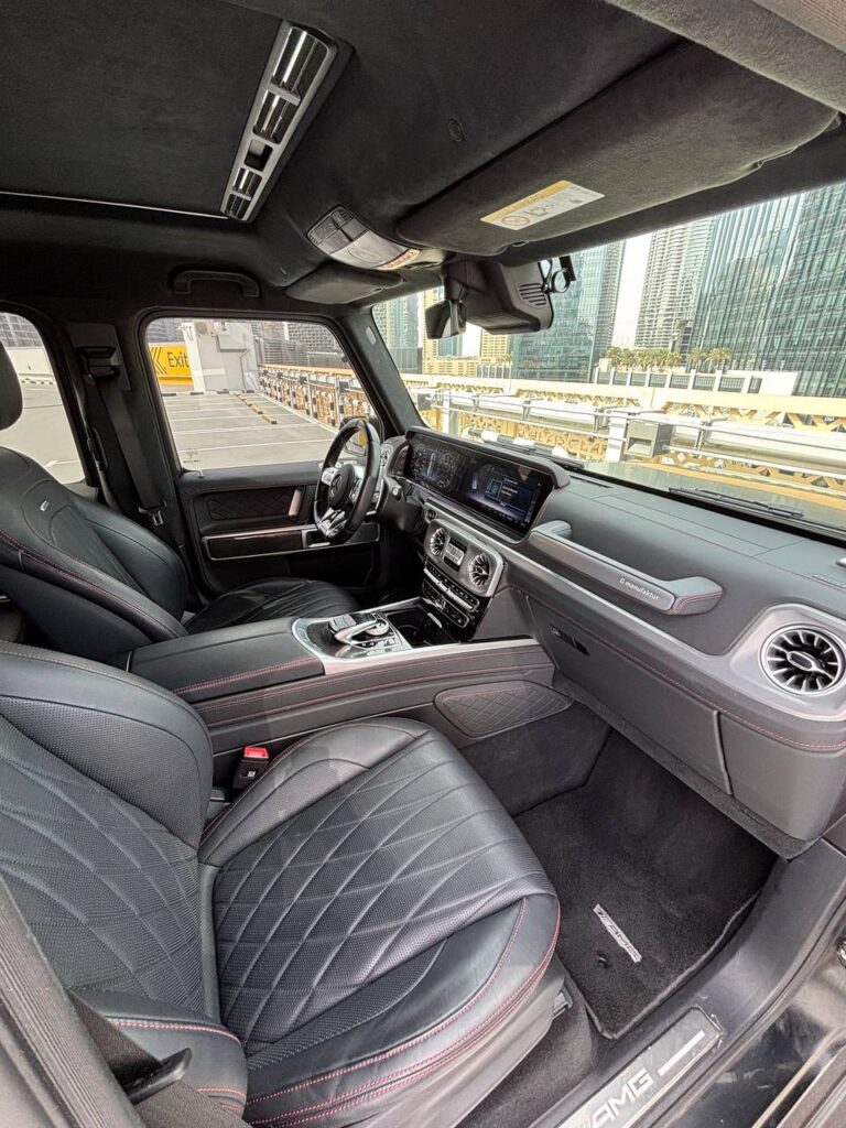 MERCEDES BENZ G63 AMG mate black или аналог в Дубаи, ОАЭ