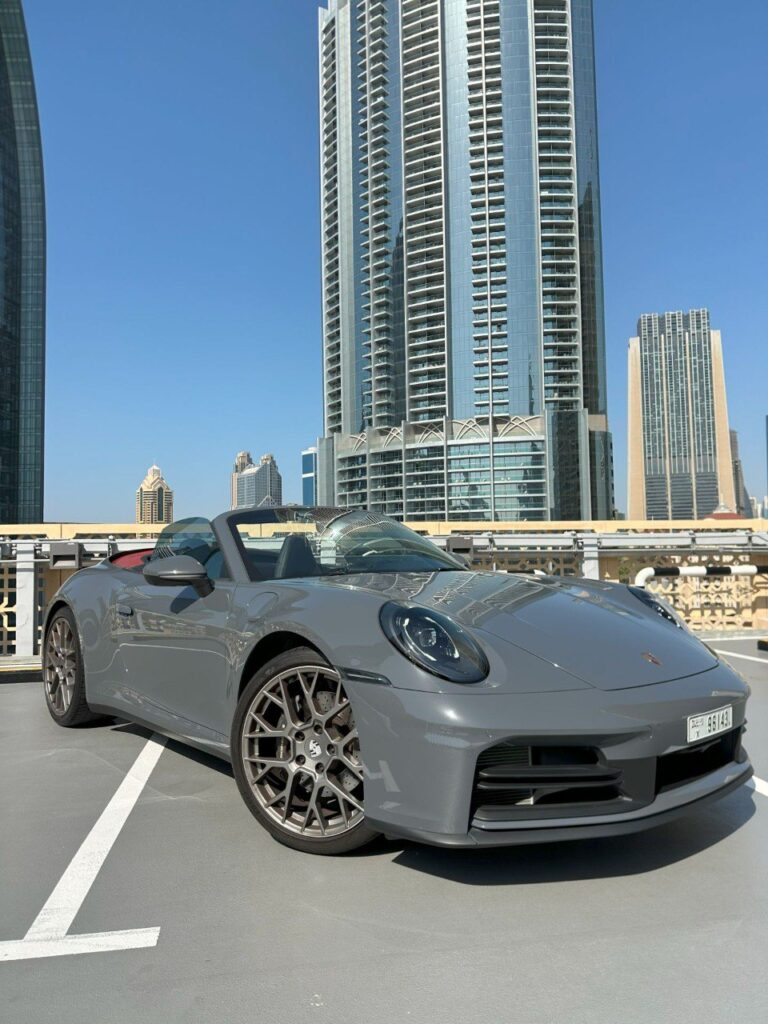PORSHE 911 Carrera Cabrio 2025 или аналог в Дубаи, ОАЭ