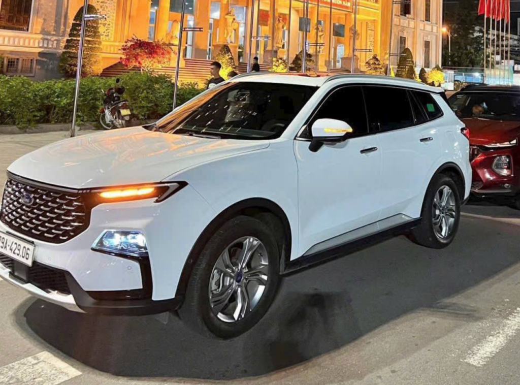 Ford Territory 2.0 2022-2024 или аналог в Нячанге, Вьетнам