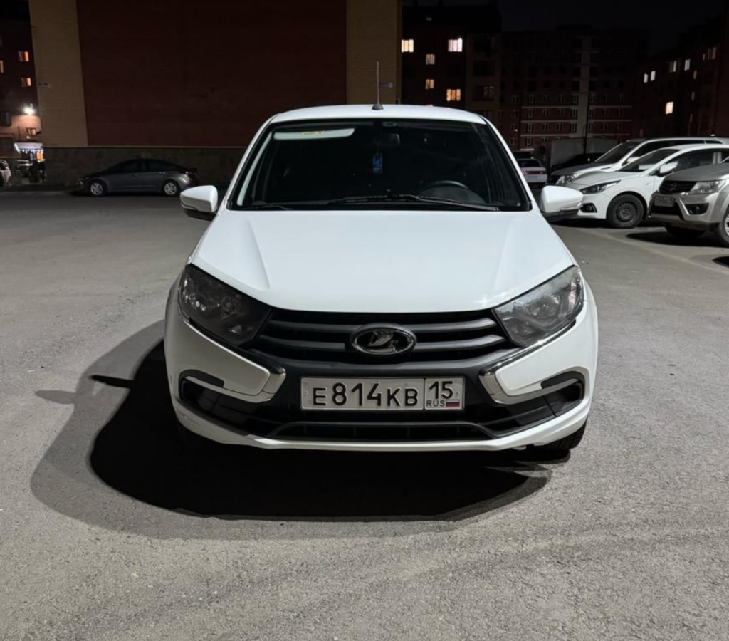 Lada Granta автомат 2018-2020 или аналог в Владикавказе, Россия