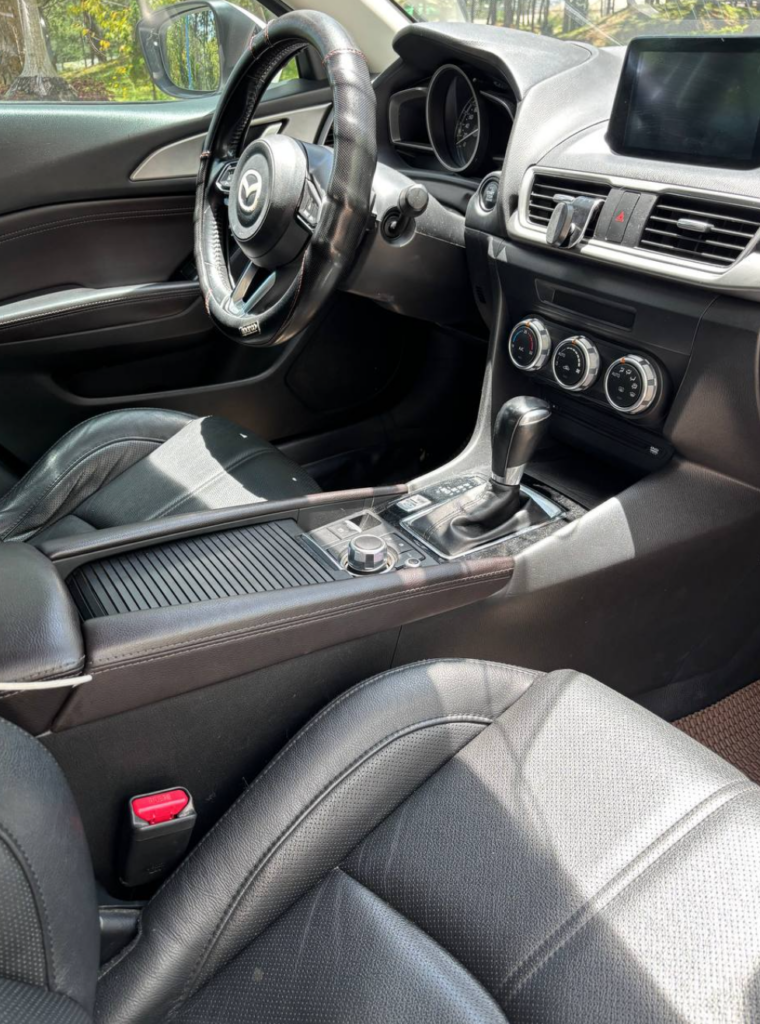 Mazda3 2017-2019 или аналог в Нячанге, Вьетнам