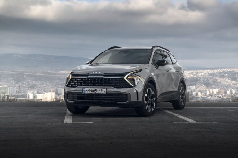 KIA SPORTAGE 2023-2025 или аналог в Тбилиси, Грузия