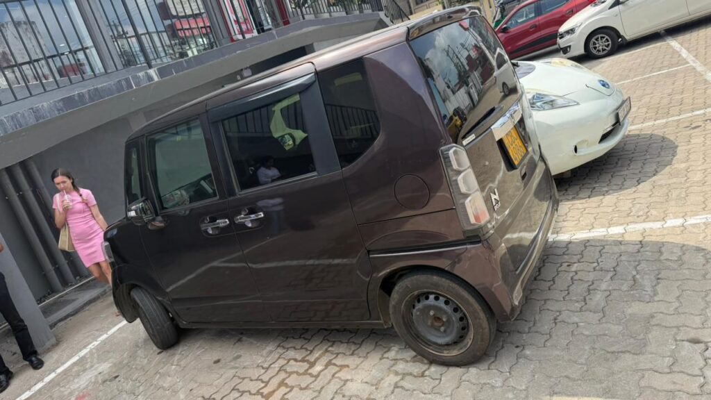 Honda N-box 2017-2020 или аналог в Коломбо, Шри-Ланка