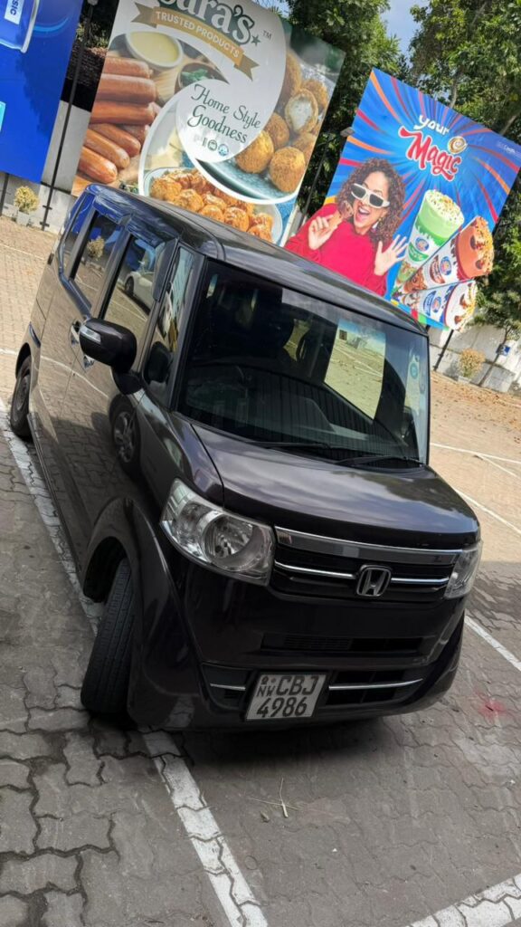 Honda N-box 2017-2020 или аналог в Коломбо, Шри-Ланка