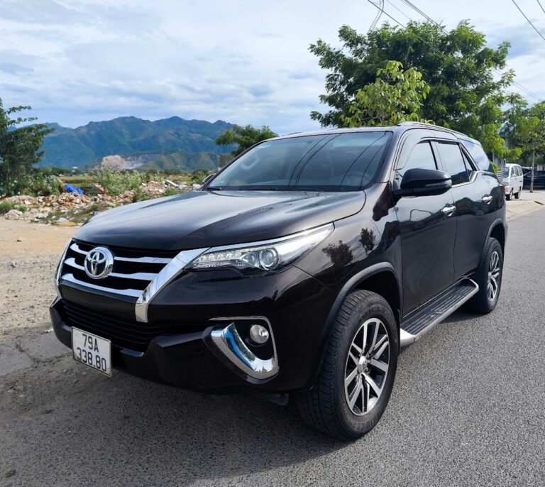 Toyota Fortuner 7 мест  2019-2021 или аналог в Нячанге, Вьетнам