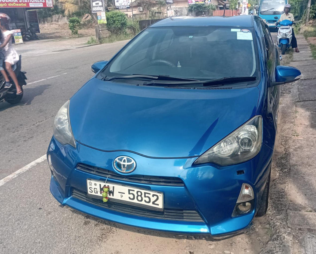 Toyota Aqua гибрид 2016-2018 или аналог в Коломбо, Шри-Ланка