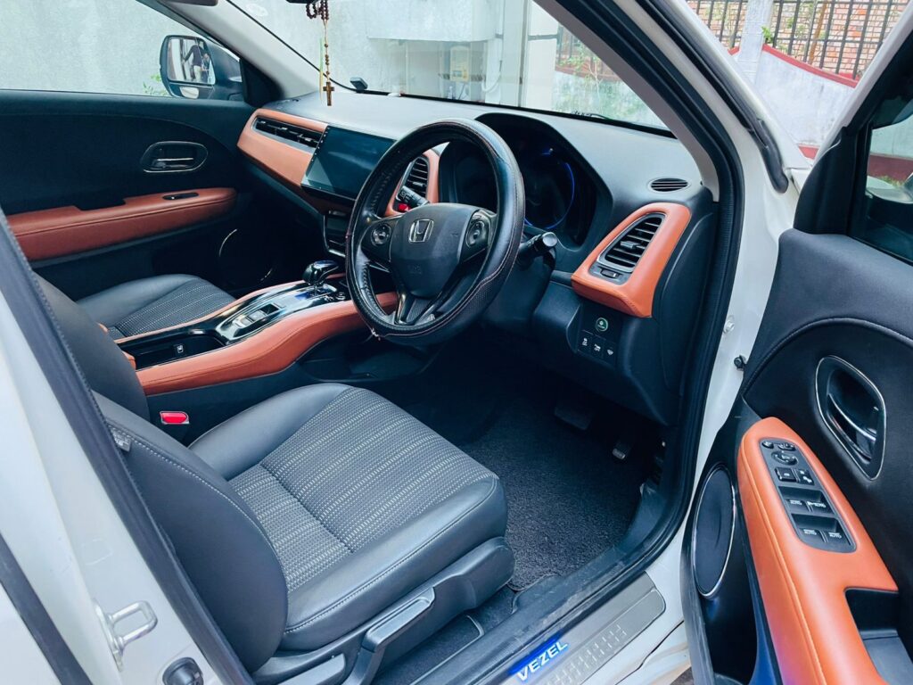 Honda Vezel 2013-2016 или аналог в Коломбо, Шри-Ланка