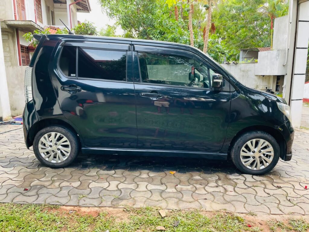 Suzuki WagonR automatic 2013-2016 или аналог в Коломбо, Шри-Ланка