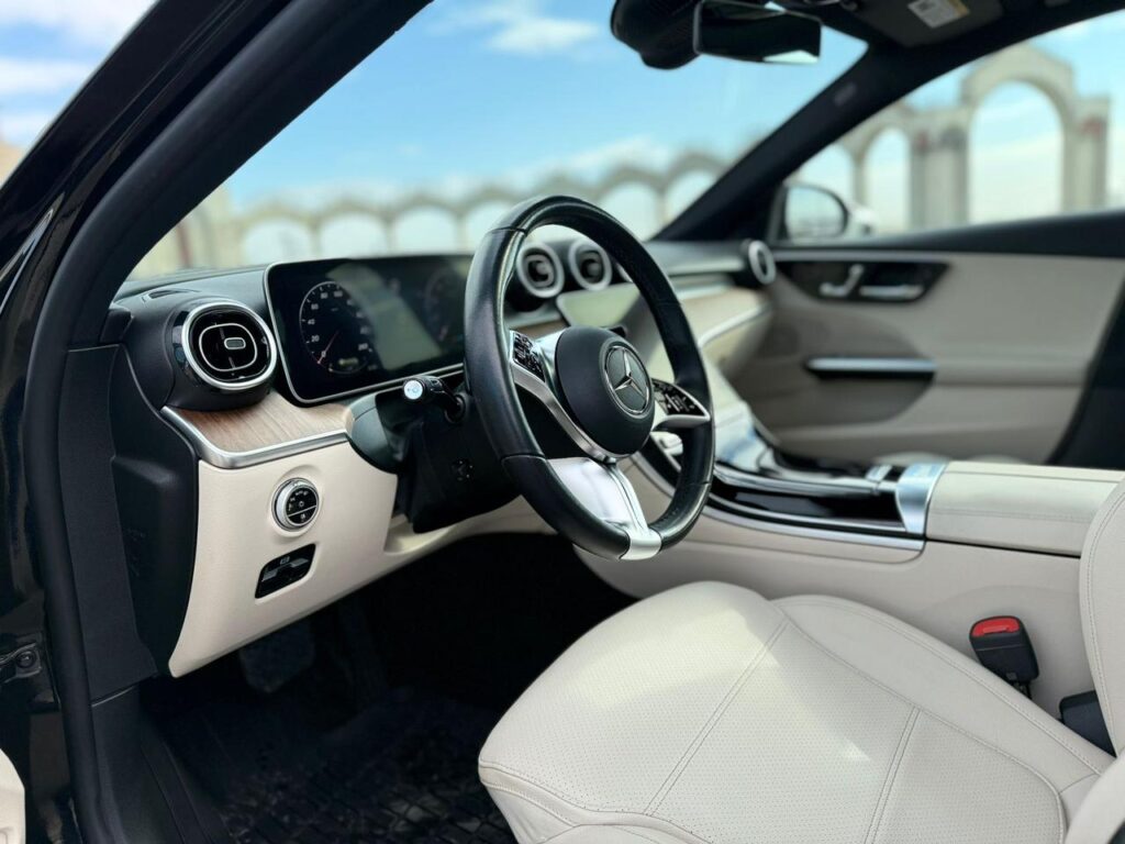 Mercedes C-class 4wd 2023-2024 или аналог в Тбилиси, Грузия
