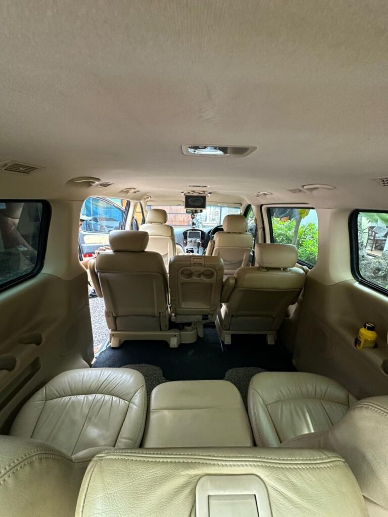 Hyundai Starex H1 9 мест без водителя на Бали