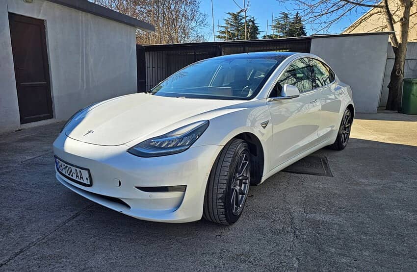 Tesla Model-3 2020-2023 или аналог в Тбилиси, Грузия