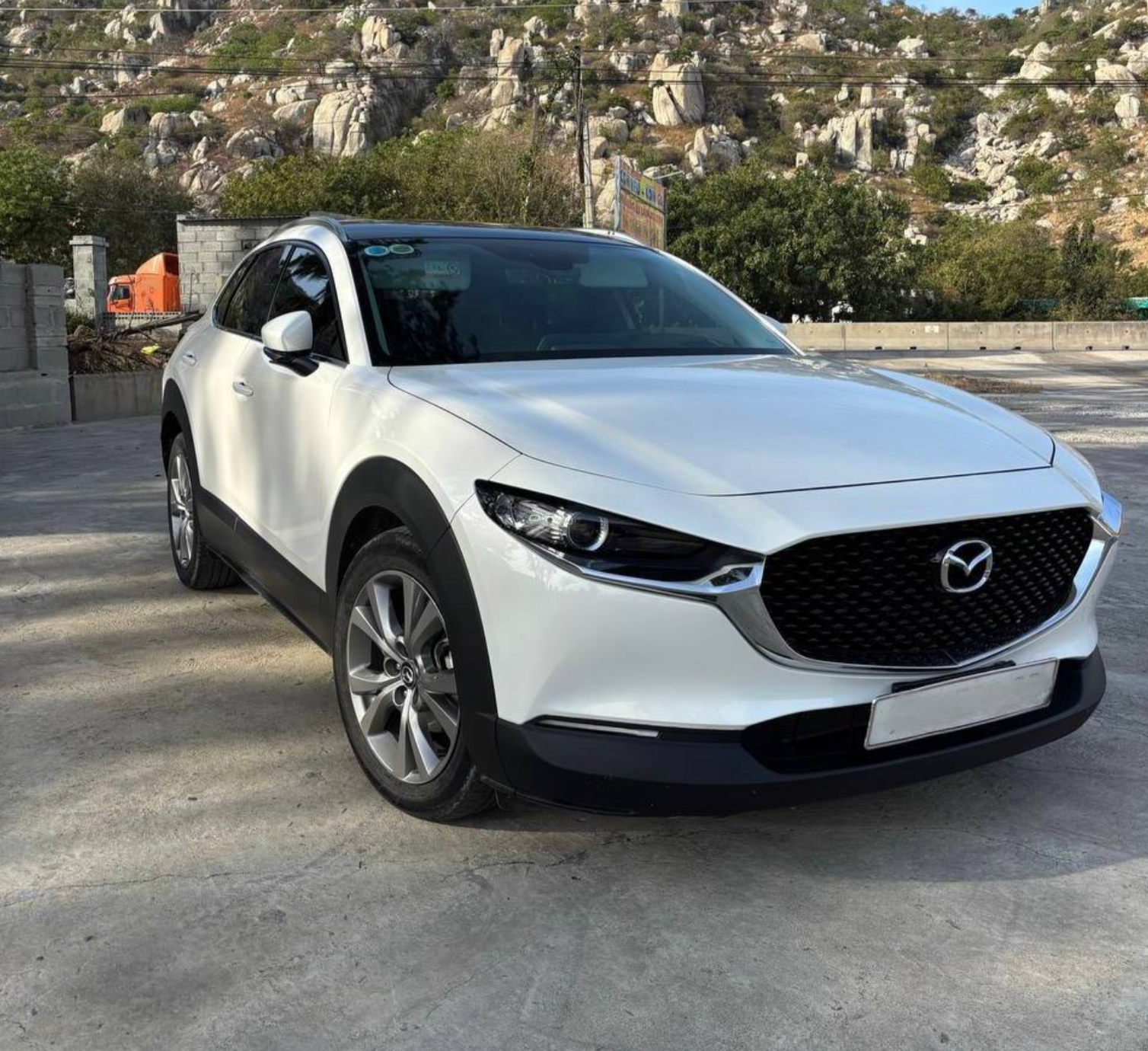 Mazda CX-30 2022-2024 или аналог в Нячанге, Вьетнам