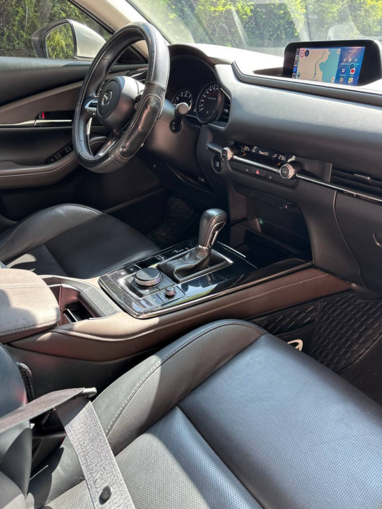 Mazda CX-30 2022-2024 или аналог в Нячанге, Вьетнам