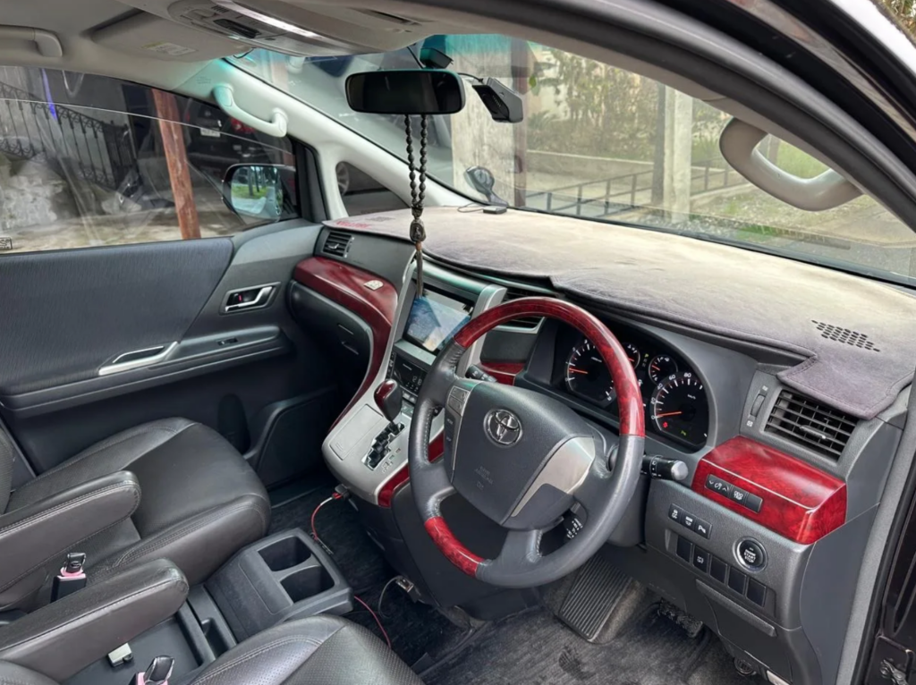 Toyota Alphard 7 мест 2011-2013 или аналог в Новом Афоне, Абхазия