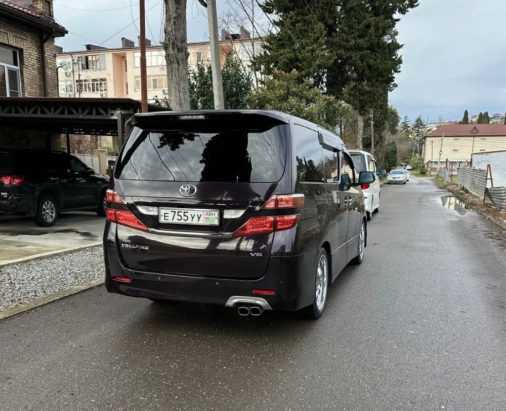 Toyota Alphard 7 мест 2011-2013 или аналог в Новом Афоне, Абхазия