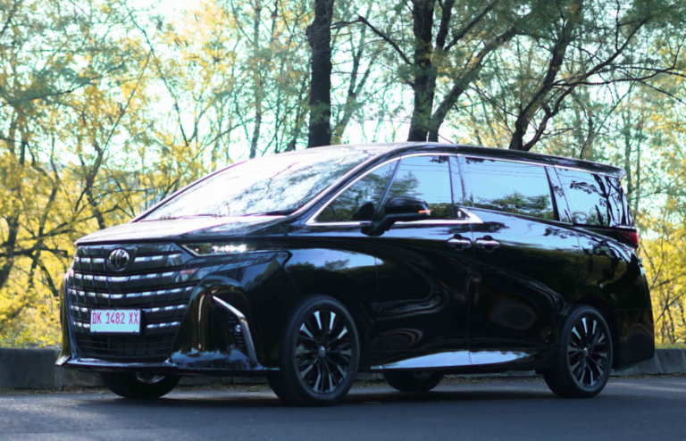 TOYOTA ALPHARD 7 мест 2024 или аналог в Денпасаре, Бали