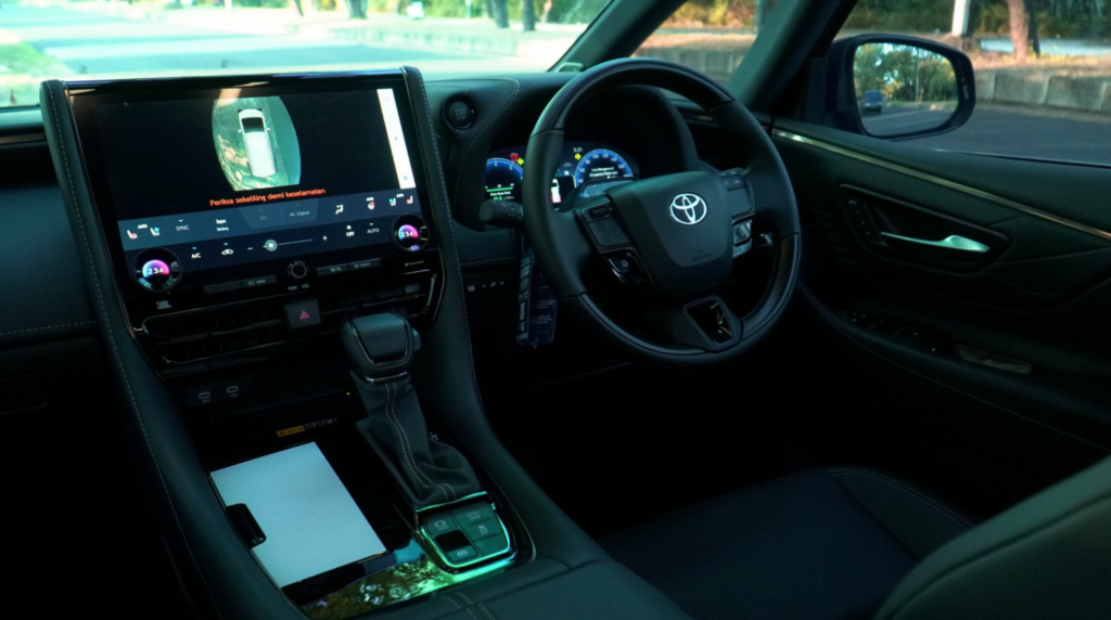 TOYOTA ALPHARD 7 мест 2024 или аналог в Денпасаре, Бали