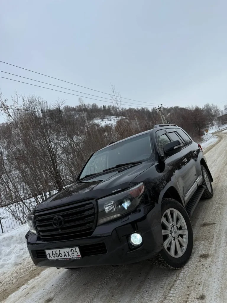 Toyota Land Cruiser 200 бензин 309 лс 2012-2014 год или аналог в Горно-Алтайске, Россия