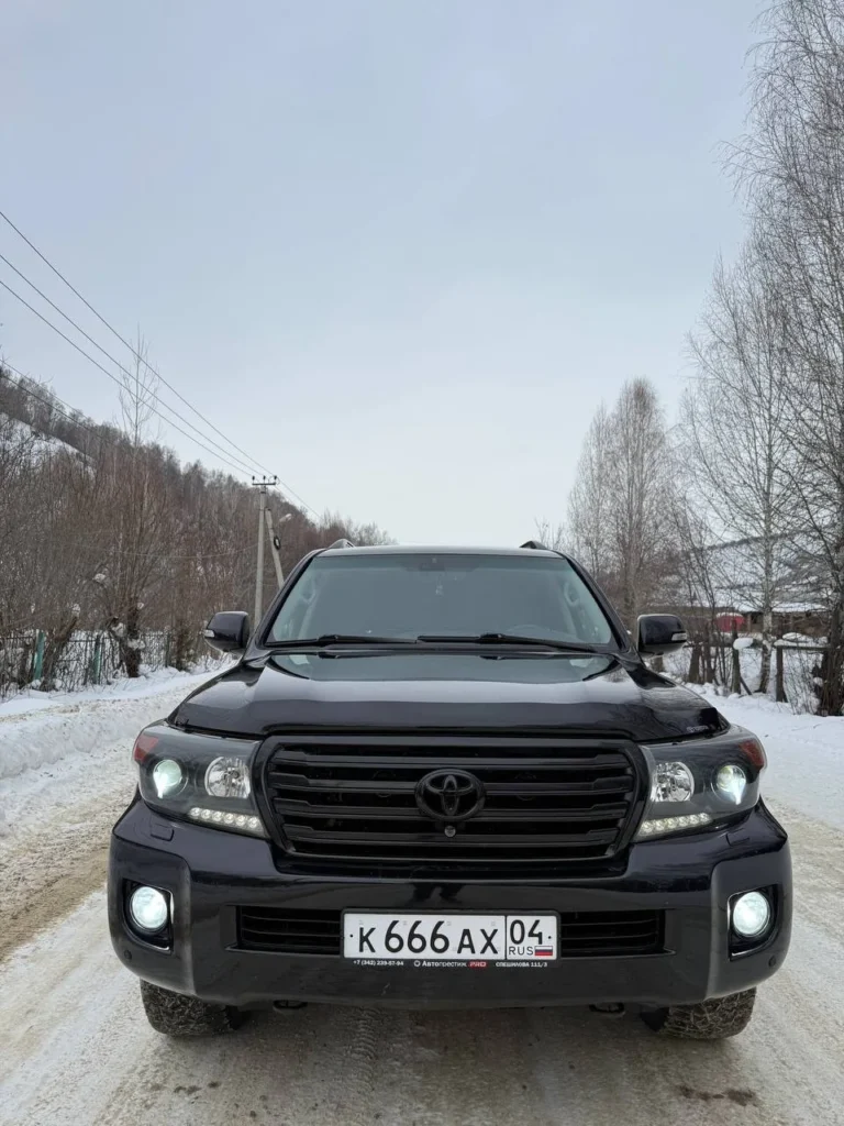 Toyota Land Cruiser 200 бензин 309 лс 2012-2014 год или аналог в Горно-Алтайске, Россия