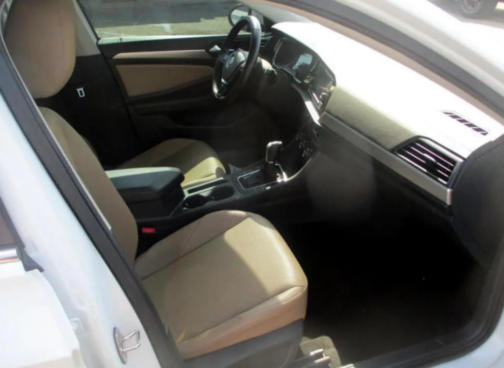 VOLKSWAGEN JETTA 2018-2020 или аналог в Ереване, Армения