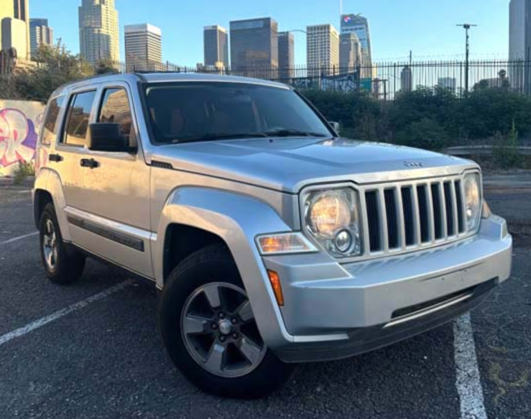 Jeep Liberty 2010-2016 или аналог в Лос-Анджелесе, США
