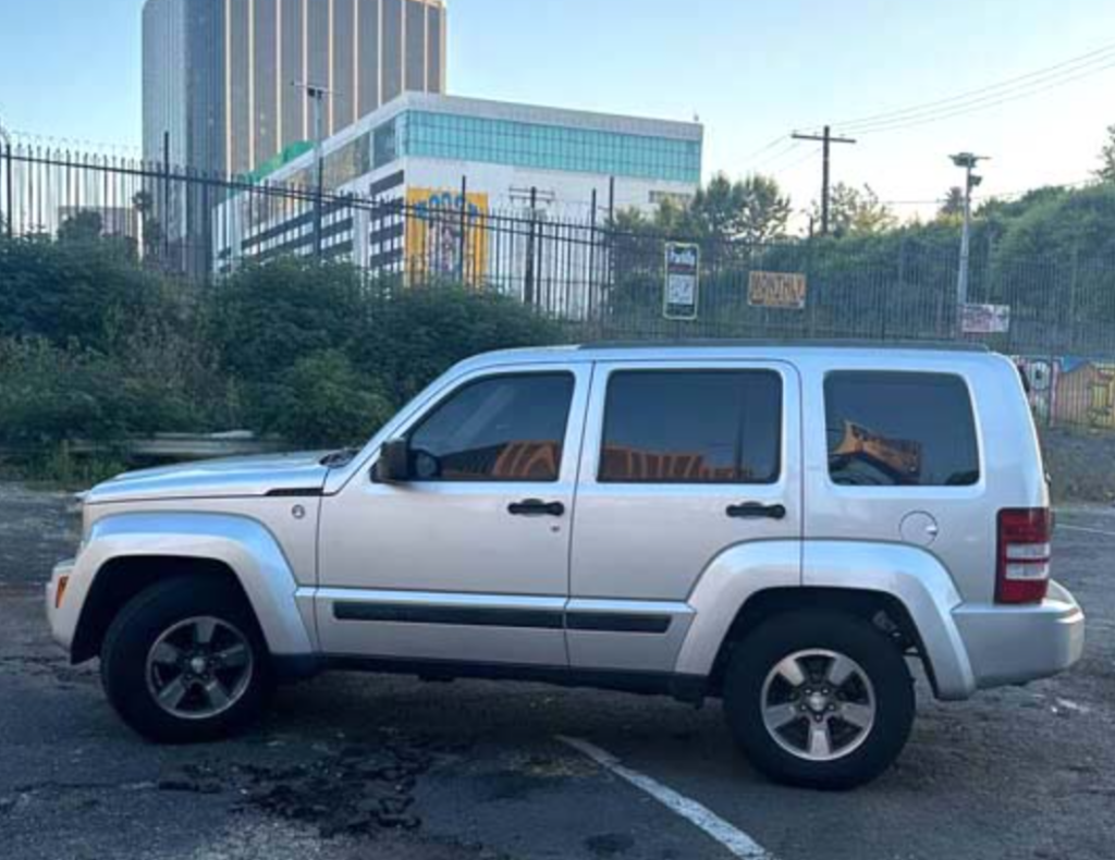 Jeep Liberty 2010-2016 или аналог в Лос-Анджелесе, США