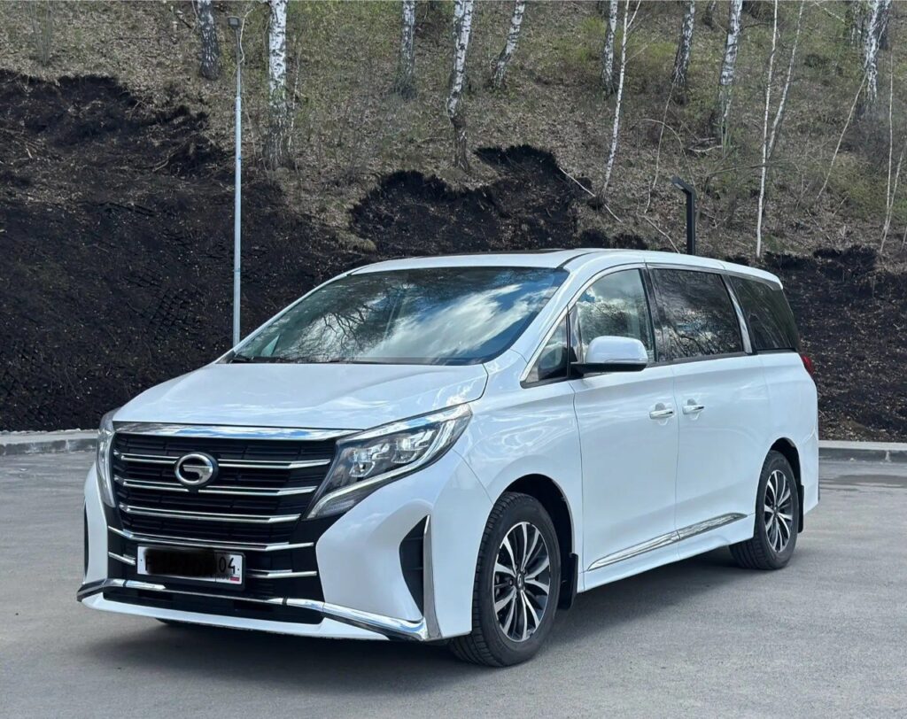 GAC M8 автомат 7 мест 2021-2023 год или аналог в Горно-Алтайске, Россия