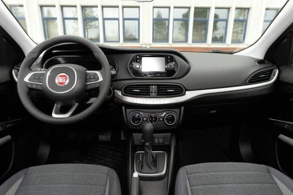 Fiat Egea автомат 1.6 дизель 2022-2024 или аналог в Анталии, Турция
