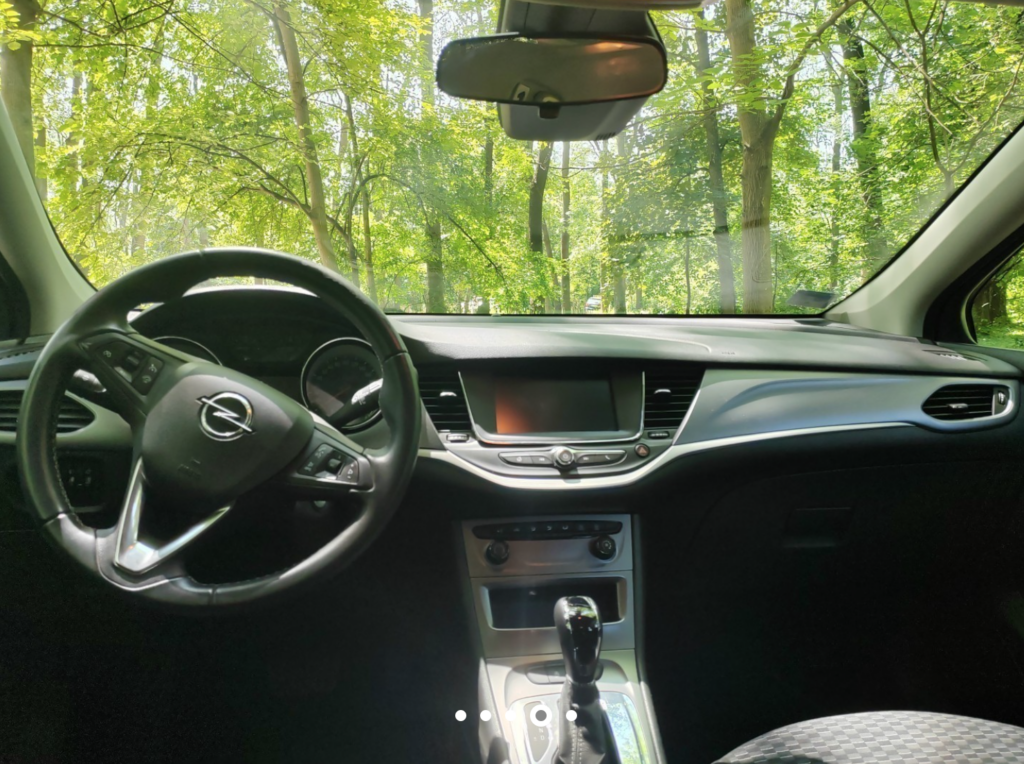 Opel Astra K karavan 2020-2022 в Белграде, Сербия