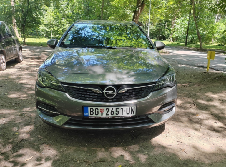 Opel Astra K karavan 2020-2022 в Белграде, Сербия