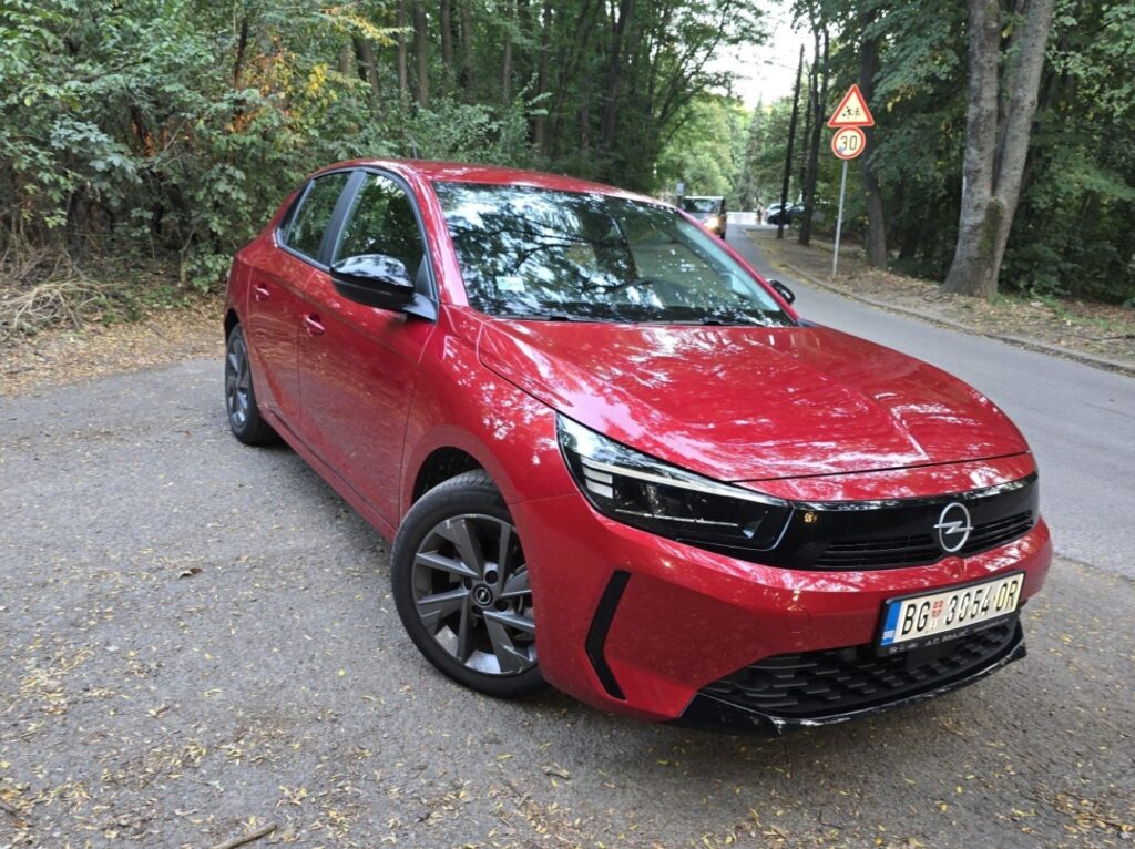 Opel Corsa автомат 2024-2026 в Белграде, Сербия