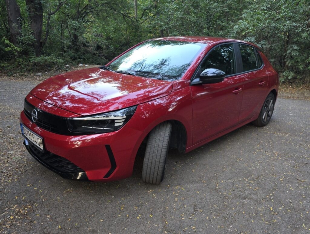 Opel Corsa автомат 2024-2026 в Белграде, Сербия