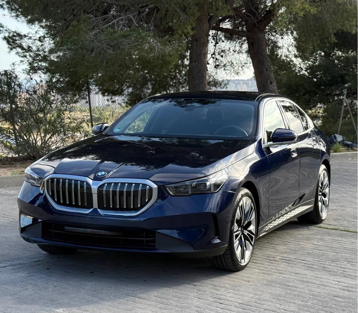 BMW 520 бензин 2024-2026 или аналог в Аликанте, Испания