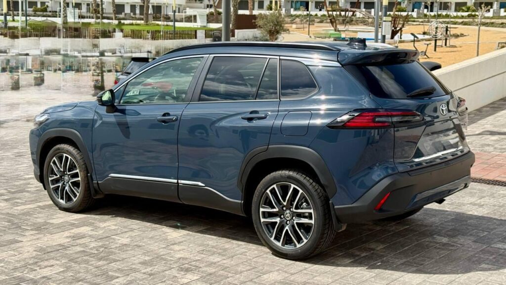 TOYOTA COROLLA CROSS гибрид 2024-2026 или аналог в Аликанте, Испания