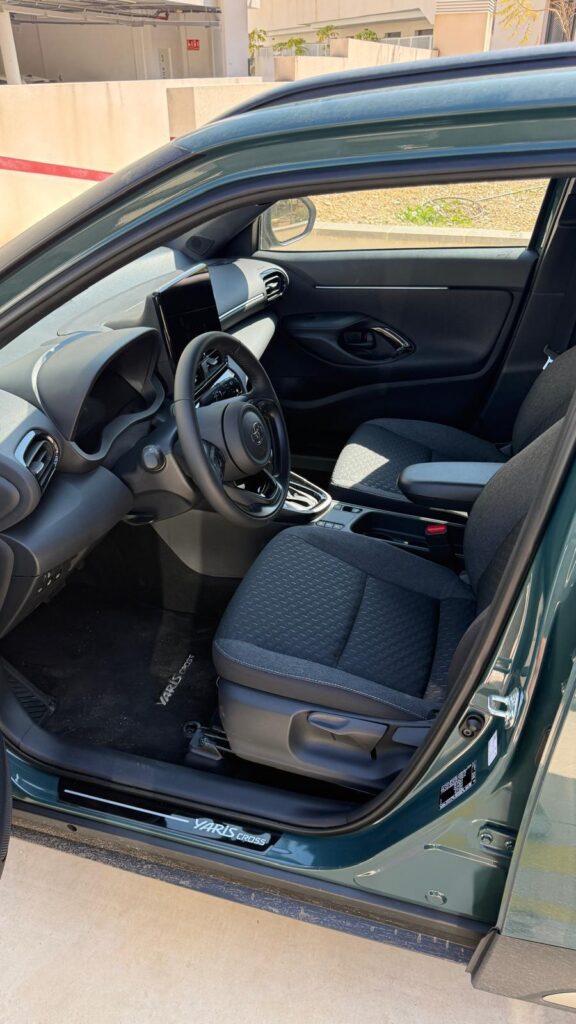 TOYOTA YARIS CROSS гибрид 2025-2026 или аналог в Аликанте, Испания