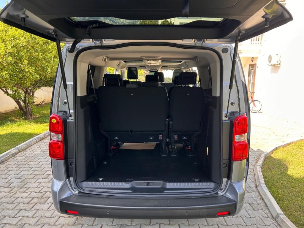 Toyota Proace 9 мест 2024-2026 или аналог в Анталии, Турция