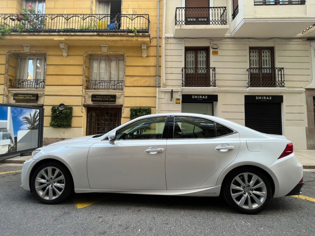Lexus IS 300h 2017-2022 или аналог в Аликанте, Испания