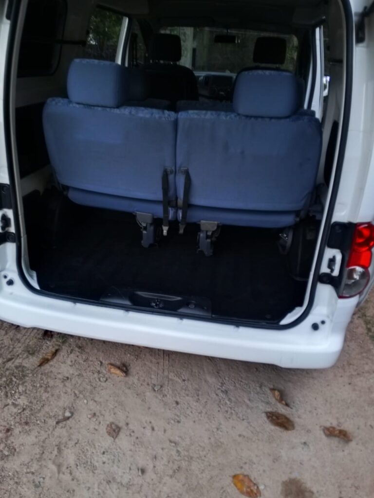 Nissan NV200 6 мест автомат или аналог в Коломбо на Шри-Ланке