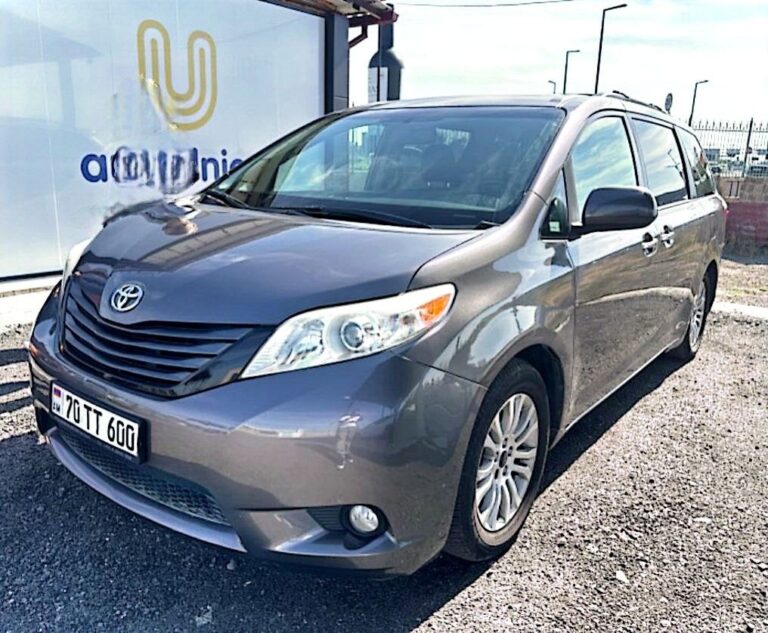 Toyota Sienna 7 мест 2015-2017 или аналог в Ереване, Армения