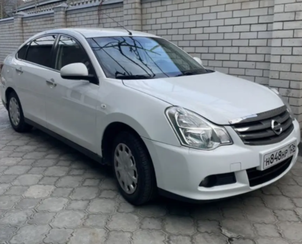 Nissan Almera автомат 2016-2018 год или аналог в КМВ