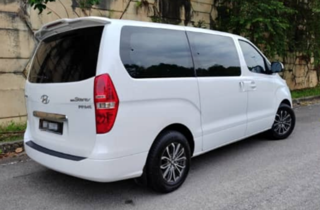 Hyundai Starex 2.5 (A) Diesel 2020-2022 или аналог в Куала-Лумпуре, Малайзия