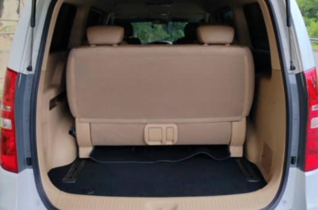 Hyundai Starex 2.5 (A) Diesel 2020-2022 или аналог в Куала-Лумпуре, Малайзия