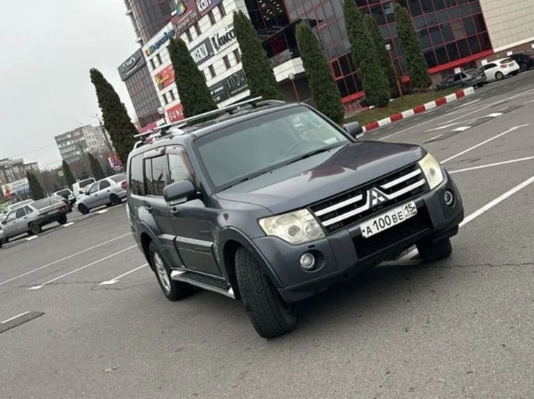 Mitsubishi Pajero 7 мест 2007-2009 или аналог в Владикавказе, Россия